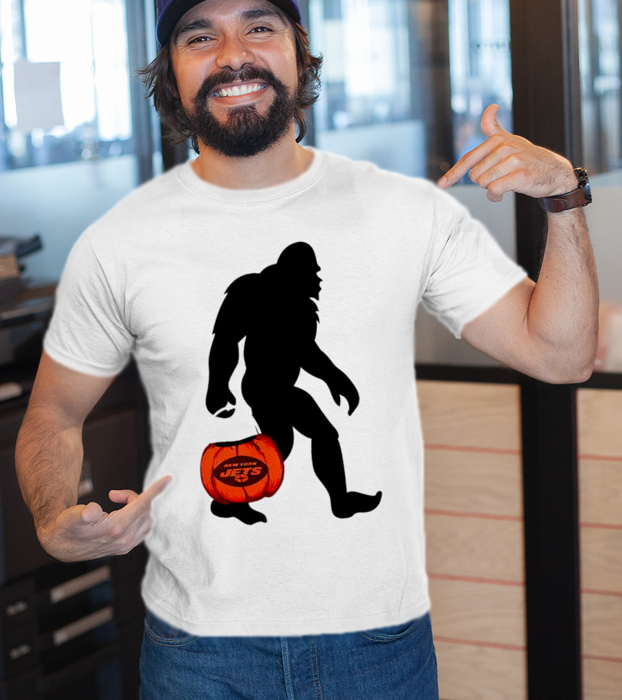 New York Jets Bigfoot Halloween Pumpkin T-Shirt