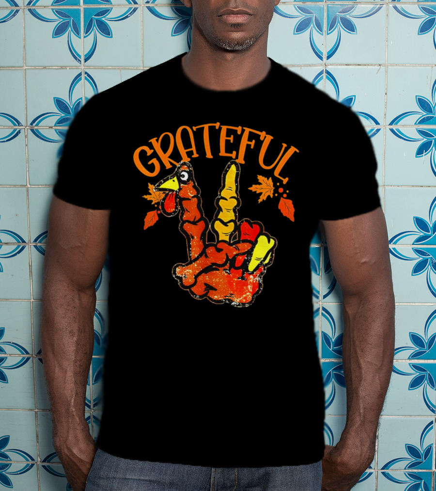 Grateful Thanksgiving Turkey Peace Hand Sign With Autumn Leaves T-Shirt