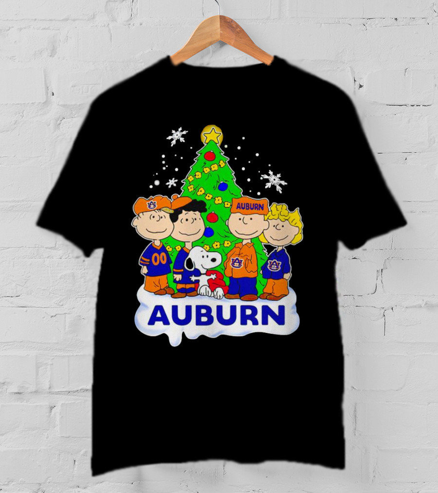 Peanuts Auburn Tigers Christmas Tree Charlie Brown Snoopy Lucy Linus T-Shirt
