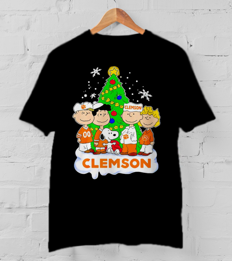 Clemson Christmas With Peanuts Gang And Festive Tree T-Shirt
