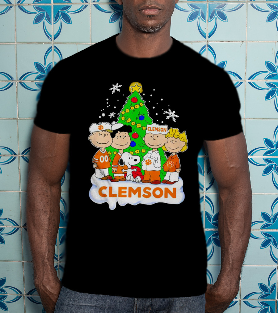 Clemson Christmas With Peanuts Gang And Festive Tree T-Shirt