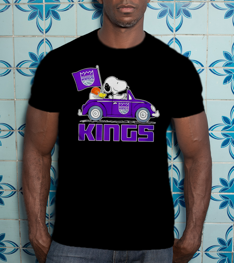 Sacramento Kings Snoopy Dog Driving Car With Flag And Basketball T-Shirt