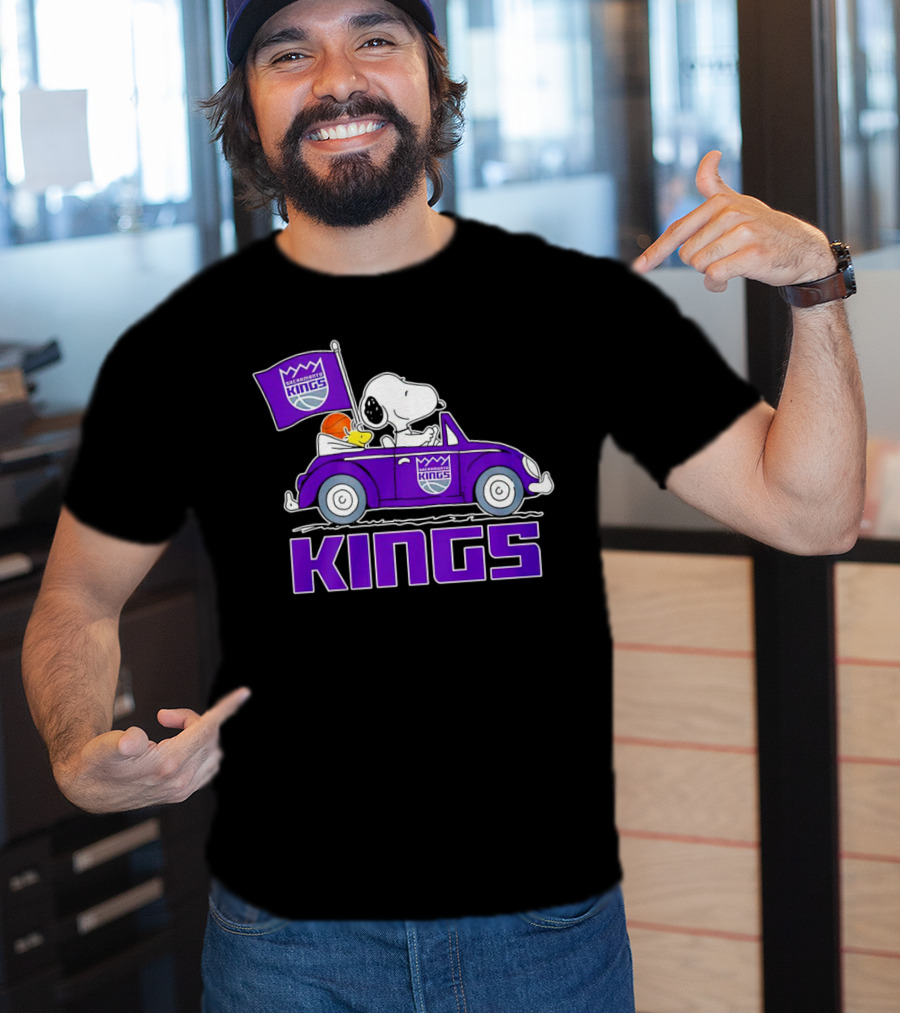 Sacramento Kings Snoopy Dog Driving Car With Flag And Basketball T-Shirt