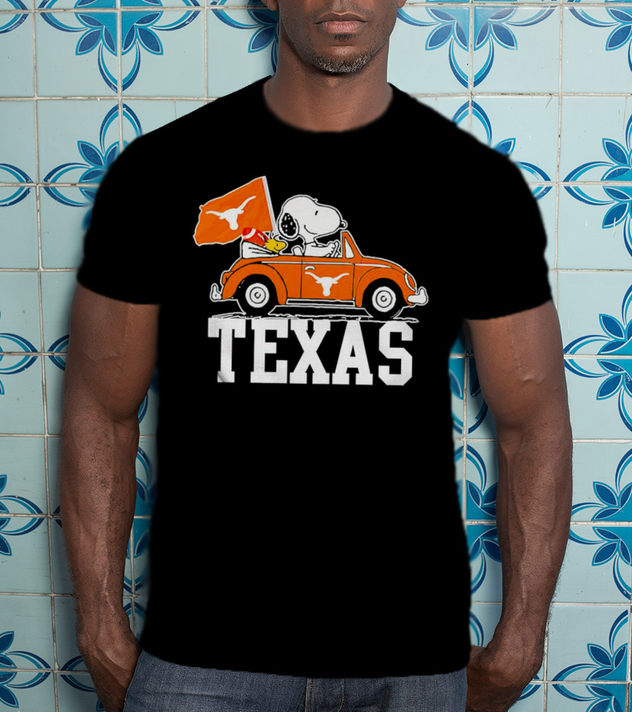 Snoopy Drives Car Texas Longhorns Flag T-Shirt