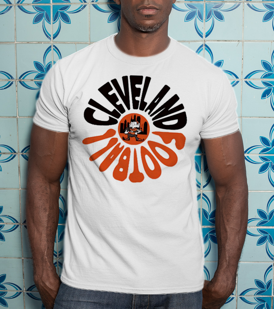 Cleveland Browns Football Retro Logo With Elf And Skyline T-Shirt