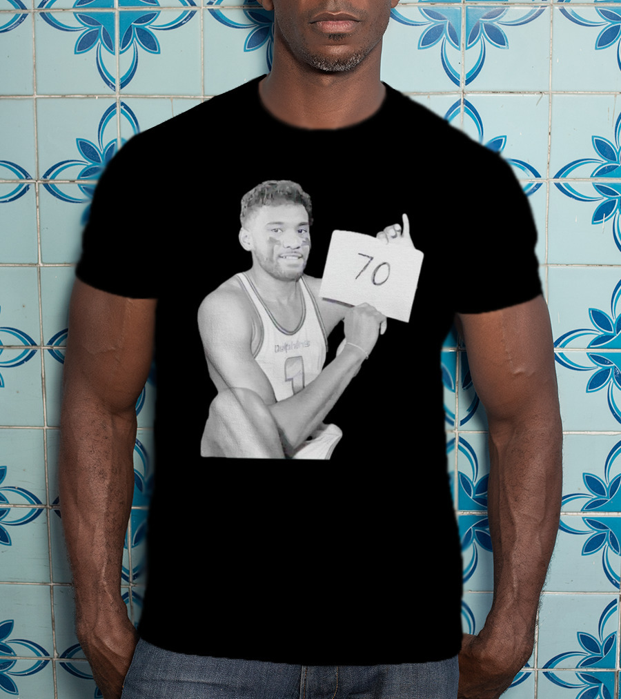 Dolphins Quarterback Tua Tagovailoa 70 Points Achievement T-Shirt