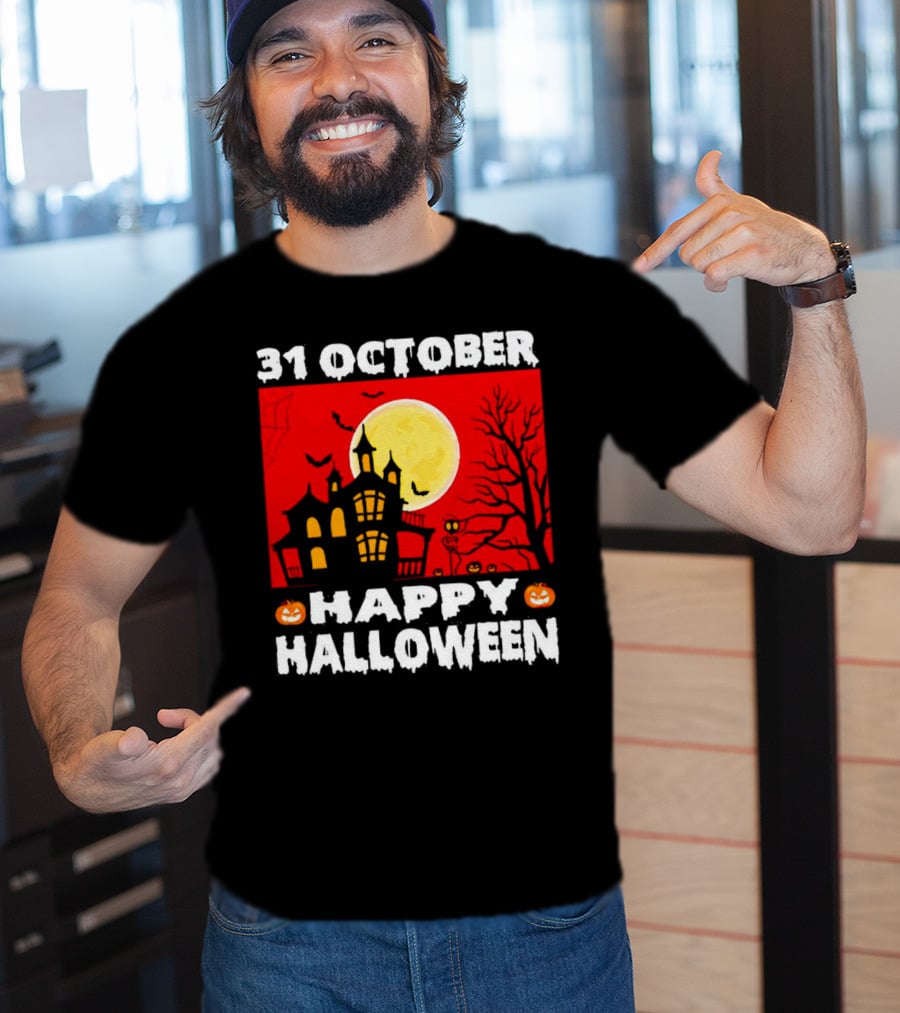 31 October Happy Halloween Haunted House Full Moon Pumpkins Bats Spooky Tree T-Shirt