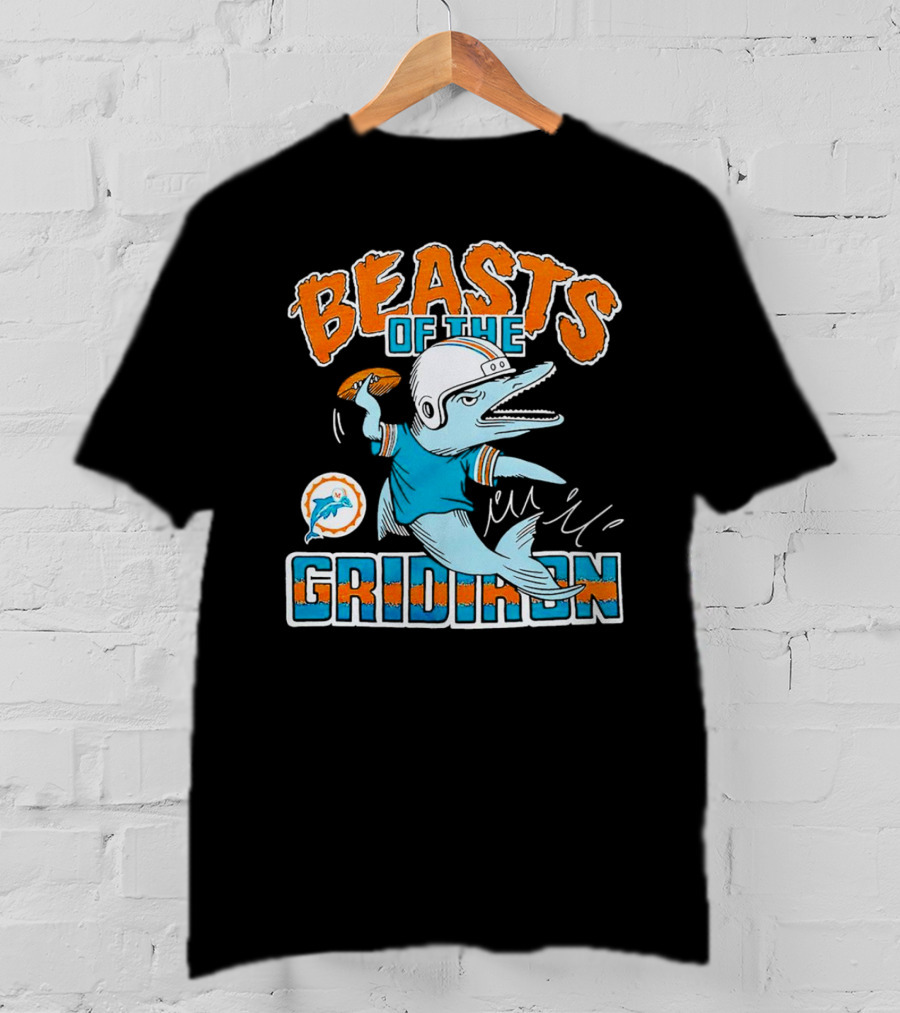 Miami Dolphins Beasts Of The Gridiron Football Dolphin Throwing Pass T-Shirt