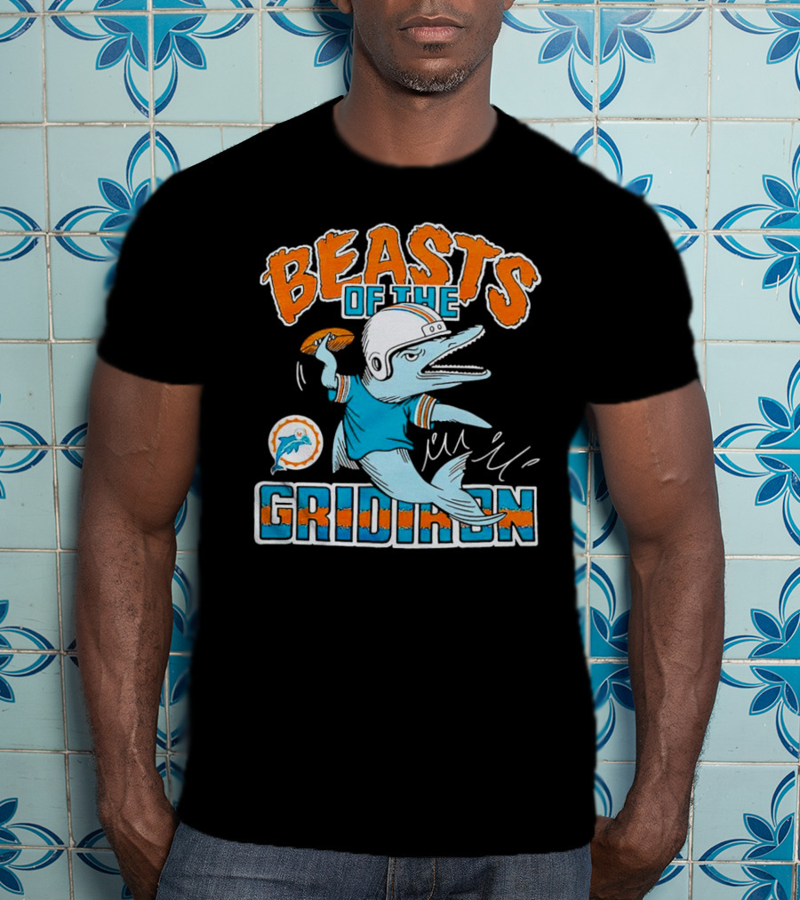Miami Dolphins Beasts Of The Gridiron Football Dolphin Throwing Pass T-Shirt
