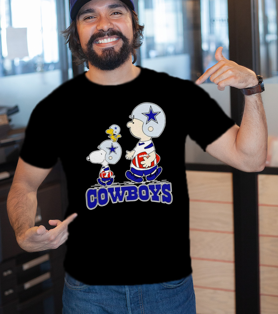 Cowboys Snoopy Charlie Brown Woodstock Football Helmets T-Shirt