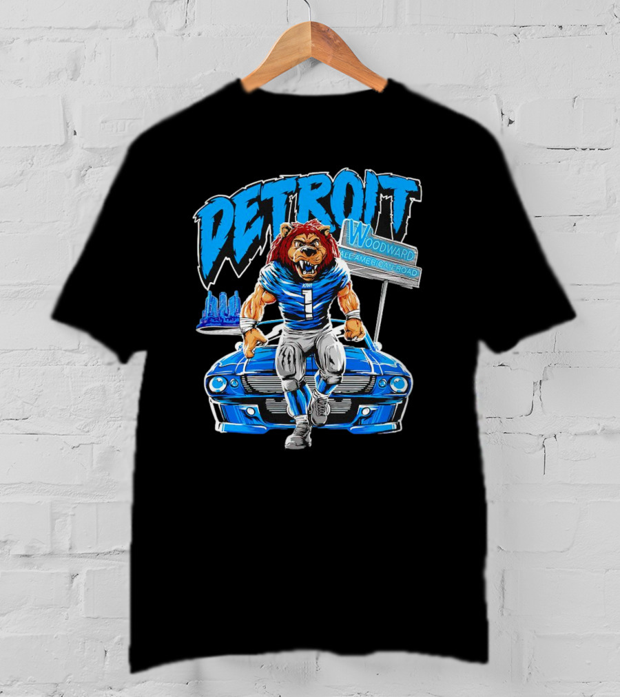 Detroit Lions Woodward All American Road Lion With Car And Cityscape T-Shirt