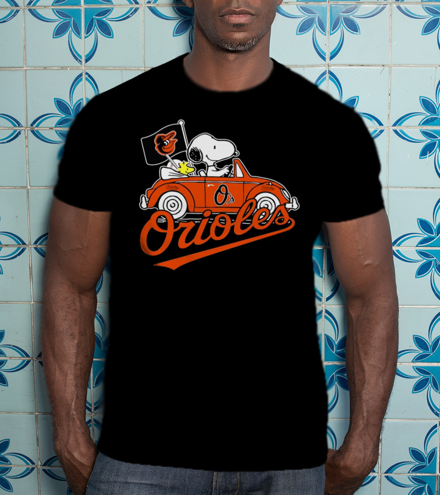 Snoopy And Woodstock Driving Baltimore Orioles Car With Flag T-Shirt