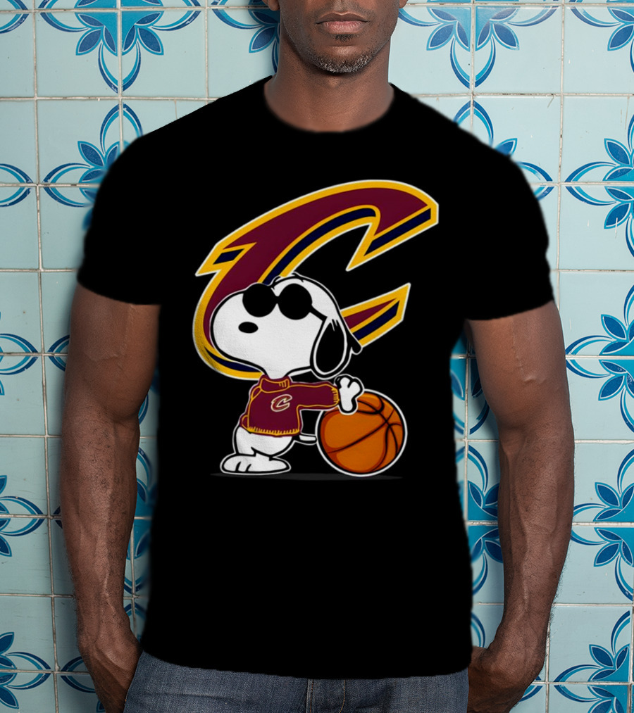 Snoopy Peanuts Cleveland Cavaliers NBA Basketball T-Shirt