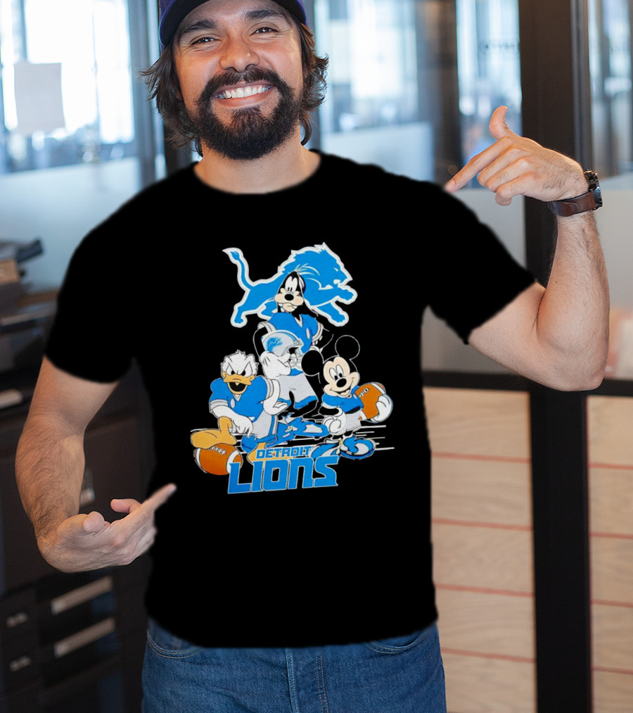 Detroit Lions Mickey Friends Game Day Football Disney T-Shirt