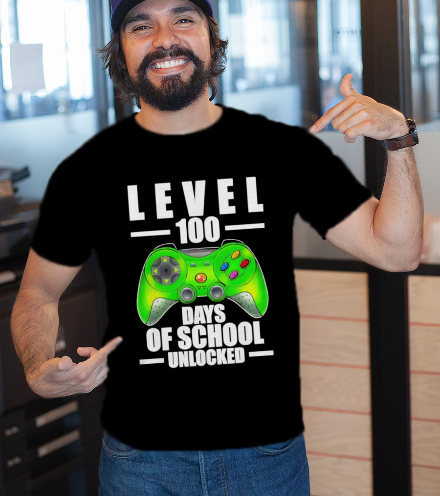 Level 100 Days Of School Unlocked Gaming Controller T-Shirt