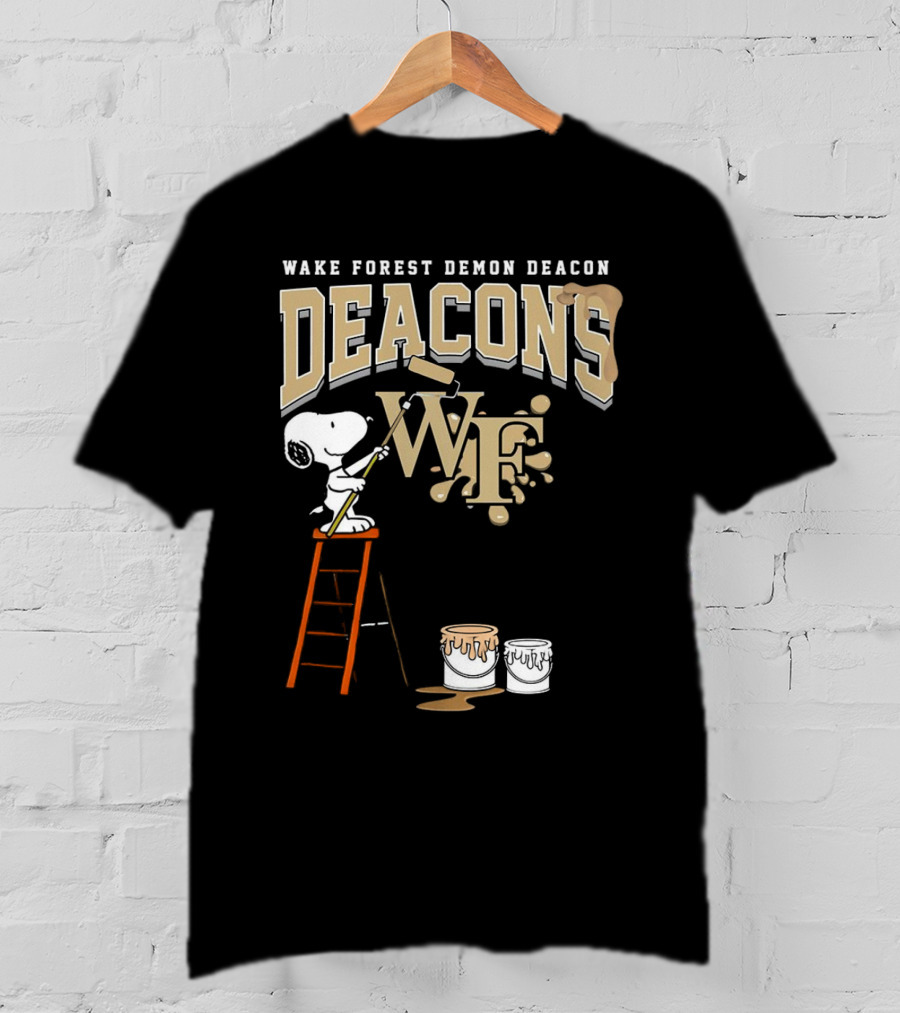 Wake Forest Demon Deacons Snoopy Painting Team Spirit T-Shirt