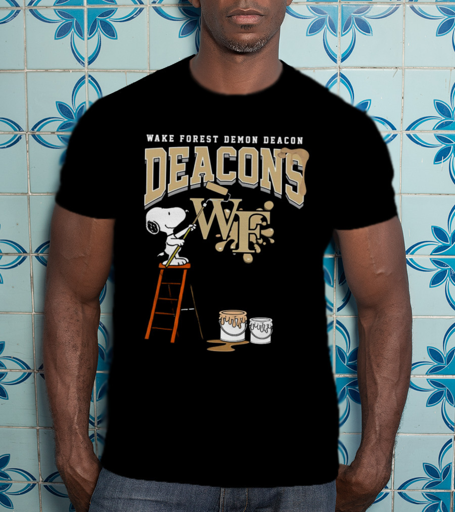 Wake Forest Demon Deacons Snoopy Painting Team Spirit T-Shirt