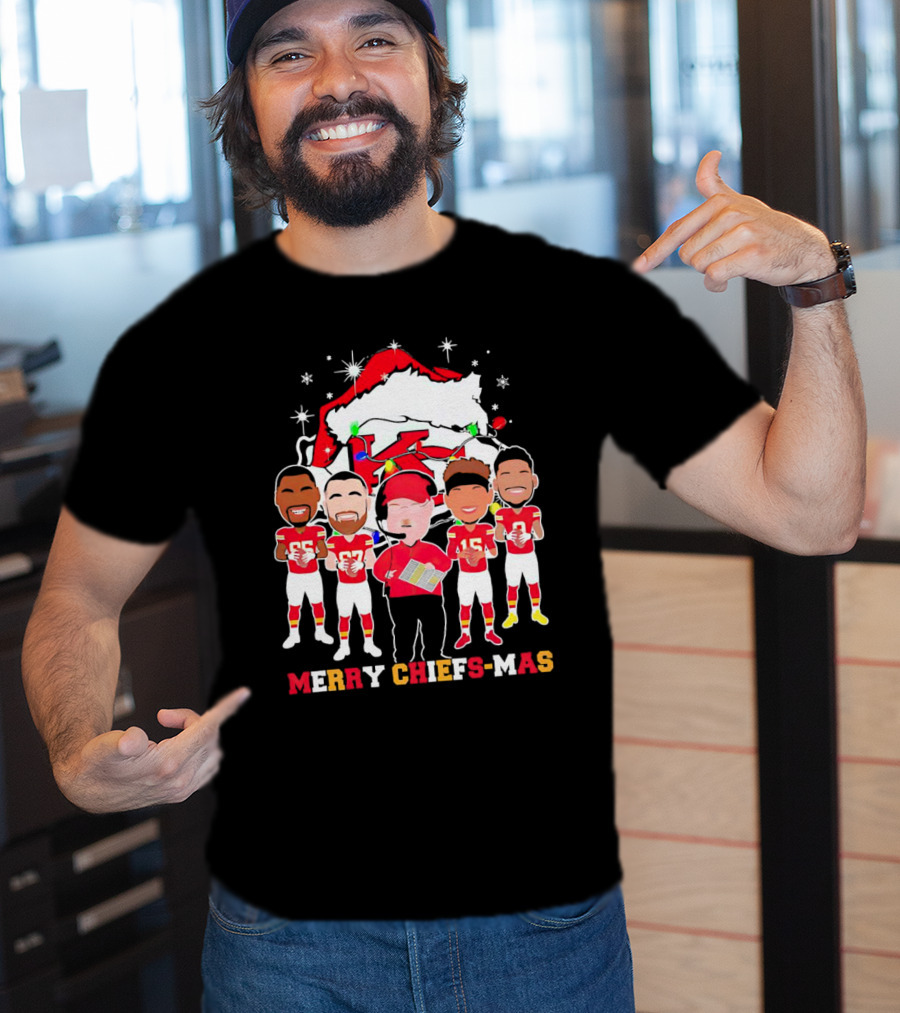 Kansas City Chiefs Merry Chiefs-Mas Christmas NFL Team Festive Cartoon Players And Santa Hat T-Shirt