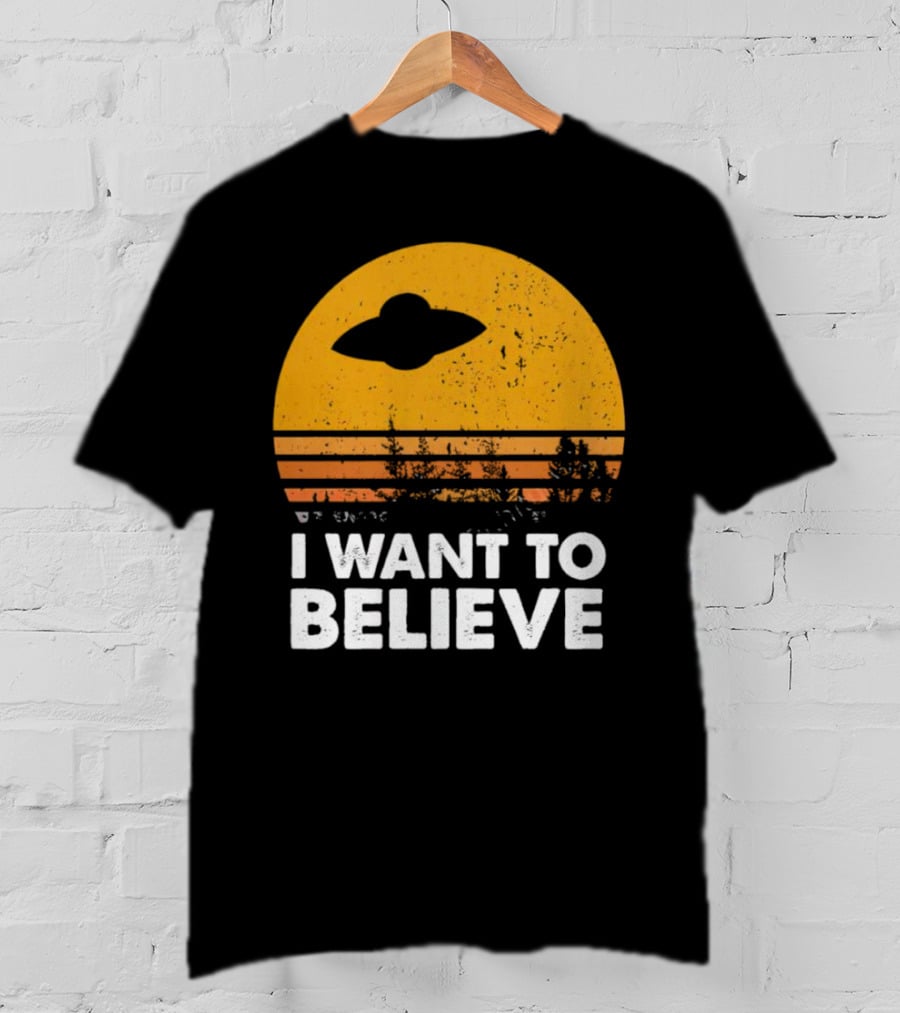 I Want To Believe Alien UFO Vintage Sunset T-Shirt