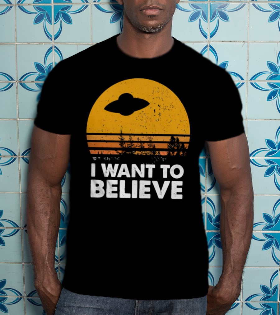 I Want To Believe Alien UFO Vintage Sunset T-Shirt