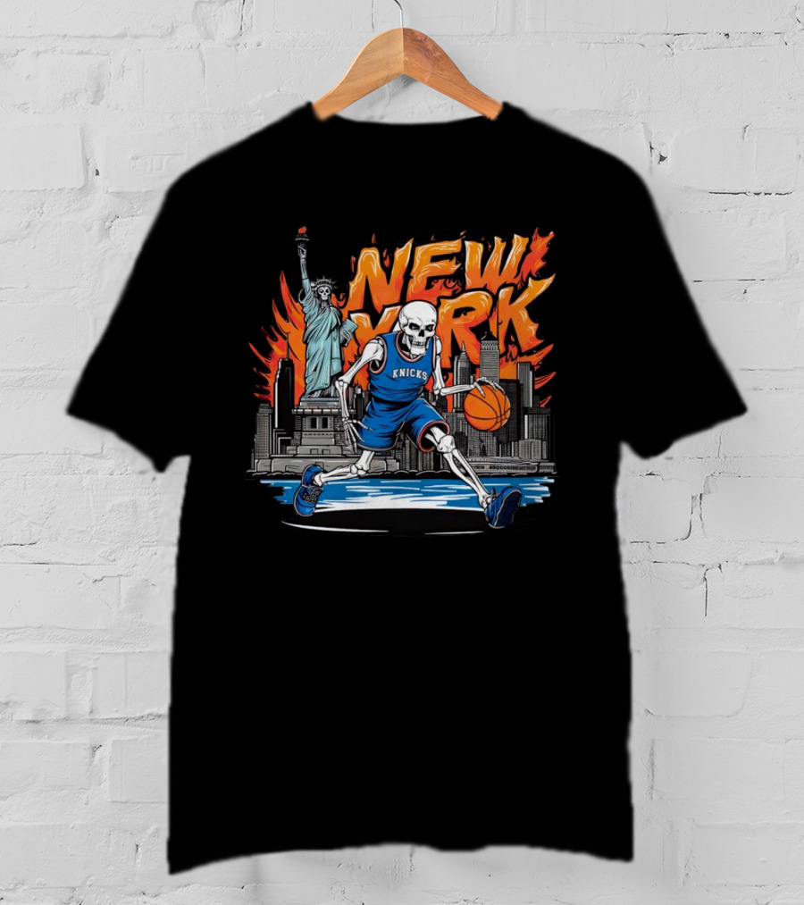 New York Knicks Skeleton Statue Basketball T-Shirt
