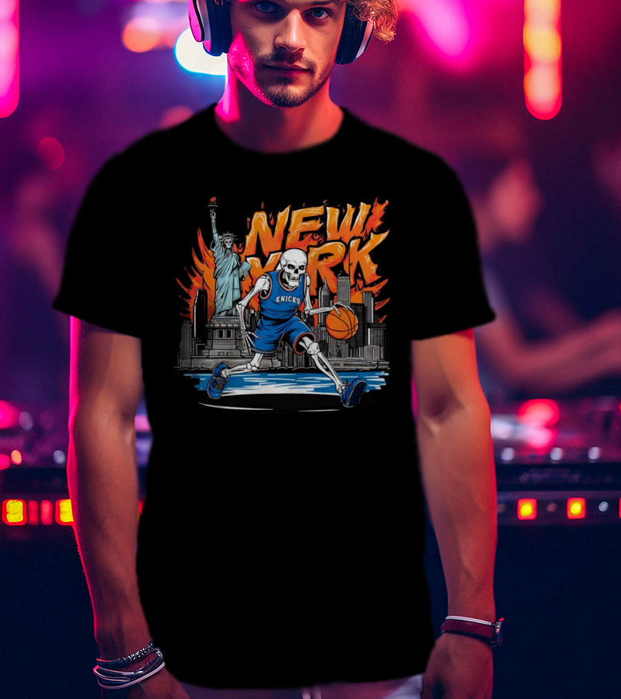 New York Knicks Skeleton Statue Basketball T-Shirt