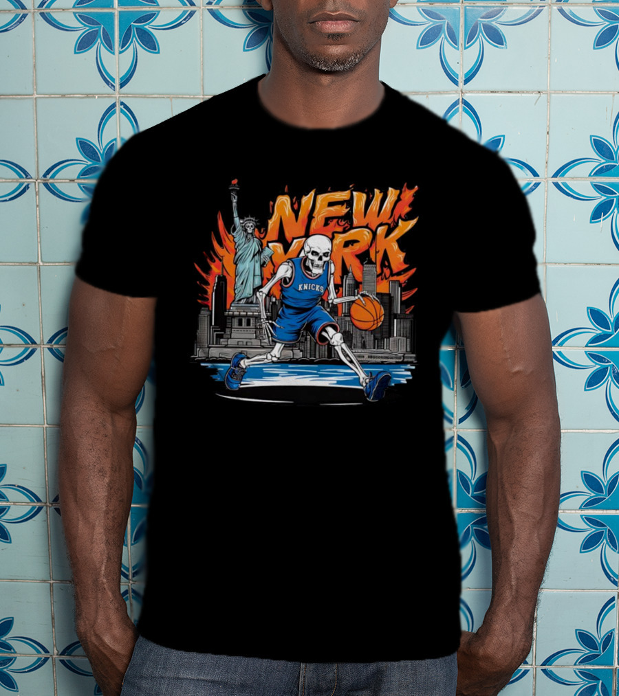 New York Knicks Skeleton Statue Basketball T-Shirt