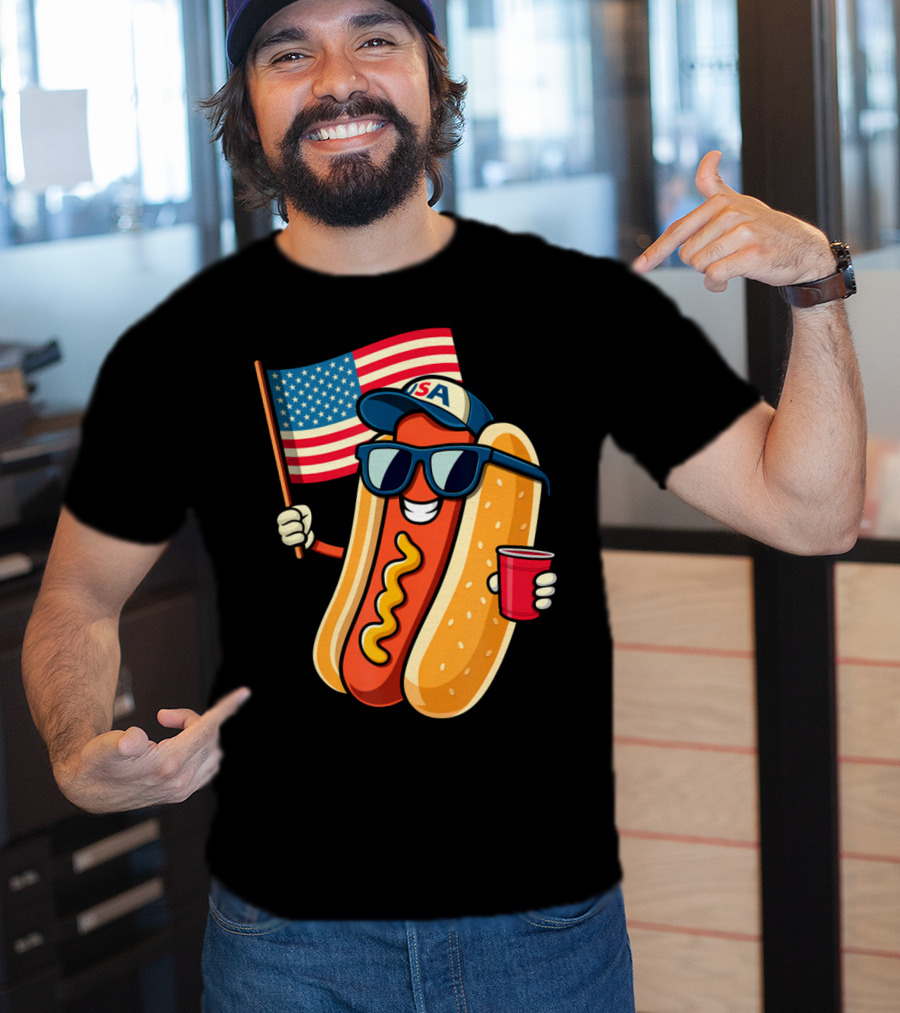 Fourth Of July USA Hotdog With American Flag And Sunglasses T-Shirt