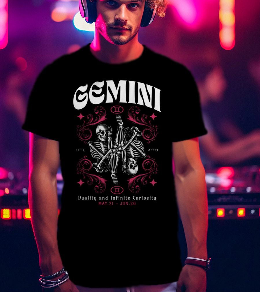 Gemini Zodiac Skeleton Duality Infinite Curiosity Vintage May 21 Jun 20 T-Shirt