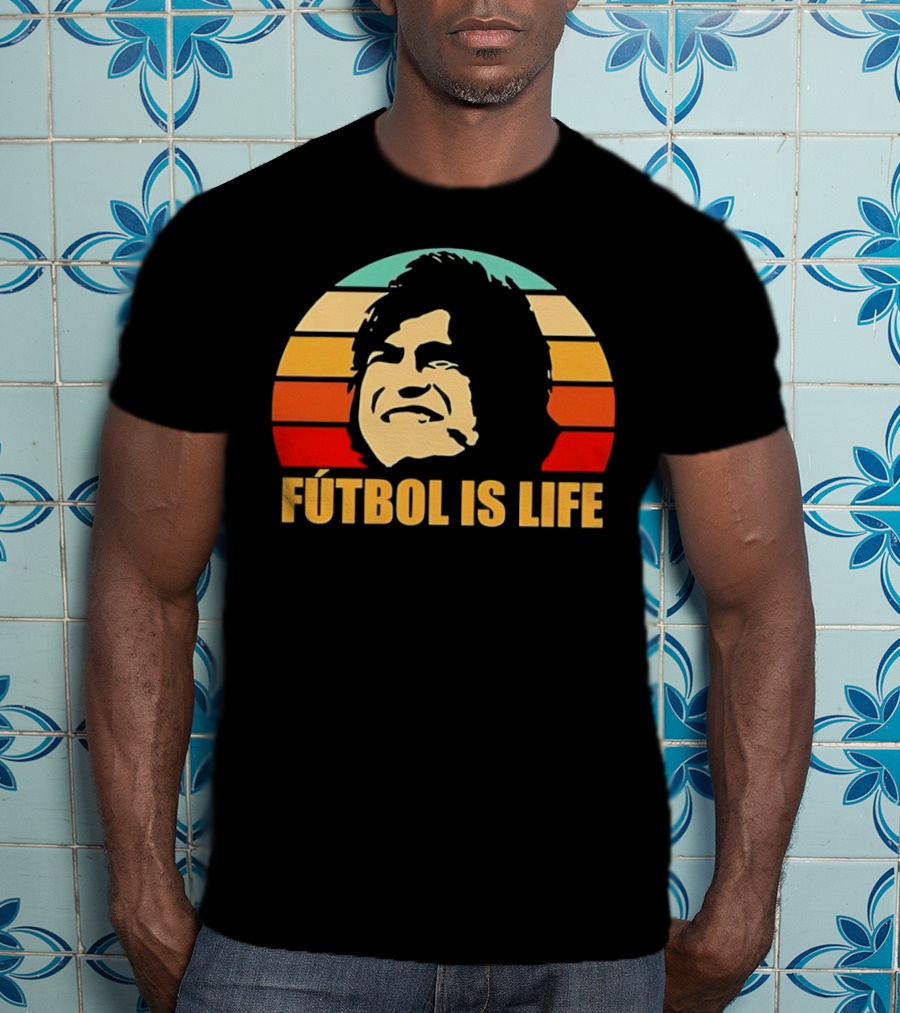 Fútbol Is Life Vintage Retro Sunset T-Shirt