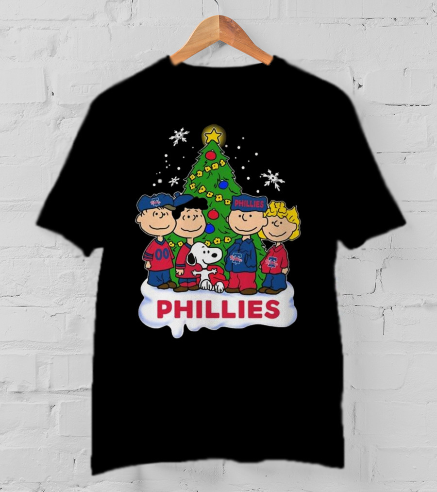 Philadelphia Phillies Snoopy Peanuts Christmas Tree T-Shirt