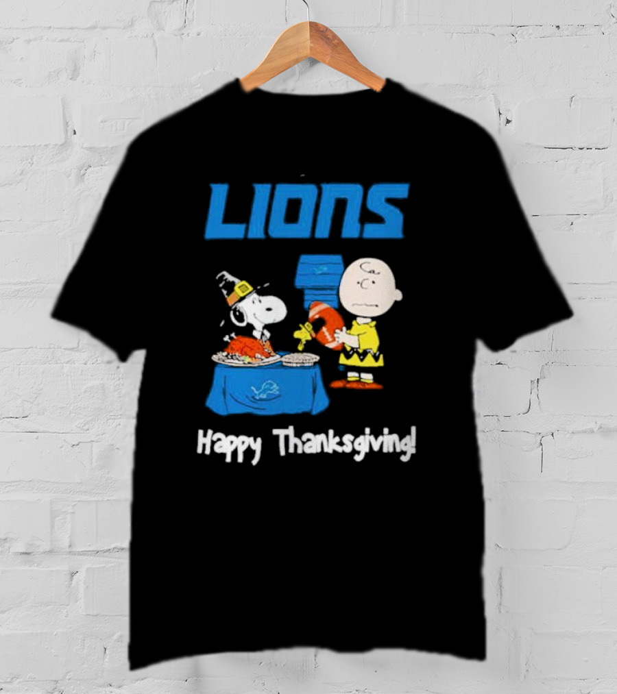 Lions Peanuts Charlie Brown Snoopy Happy Thanksgiving Football Feast T-Shirt