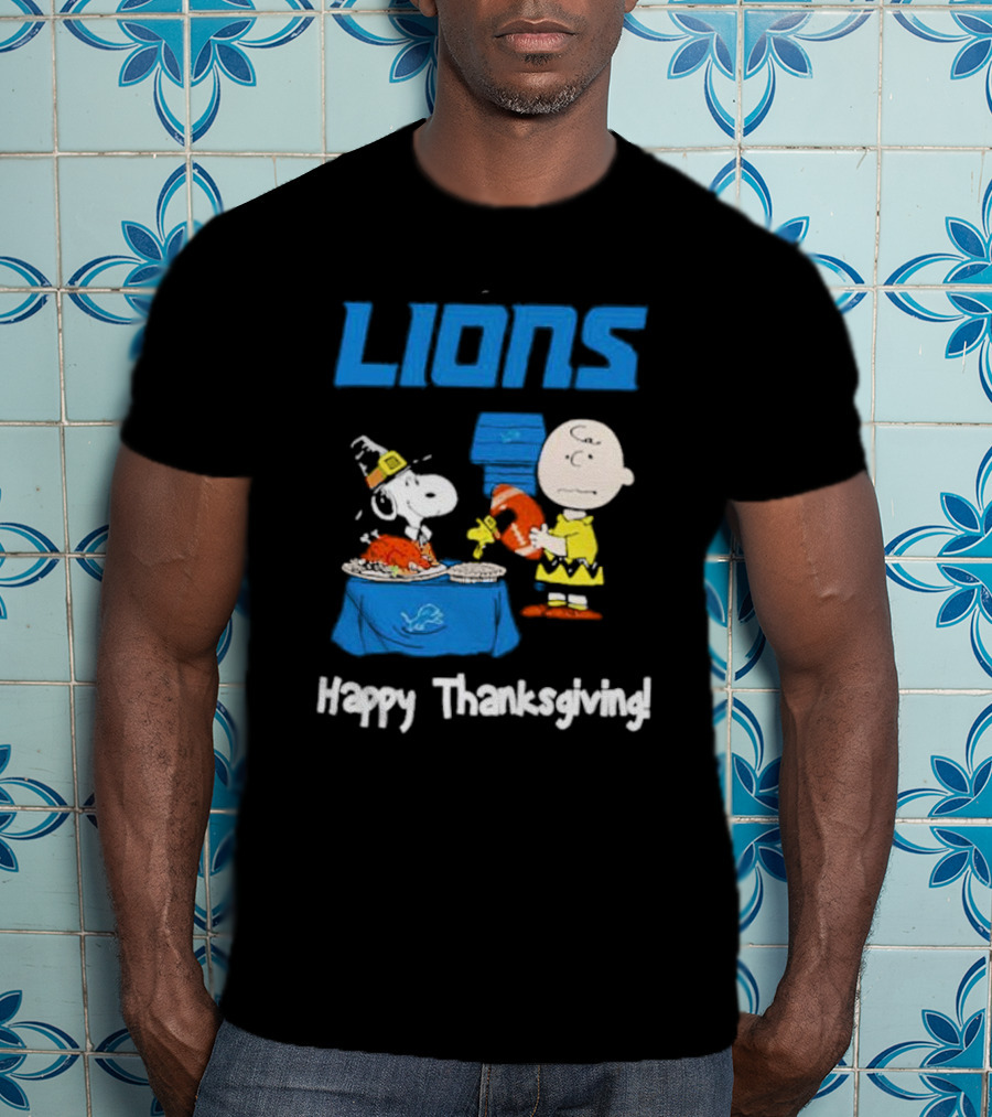 Lions Peanuts Charlie Brown Snoopy Happy Thanksgiving Football Feast T-Shirt