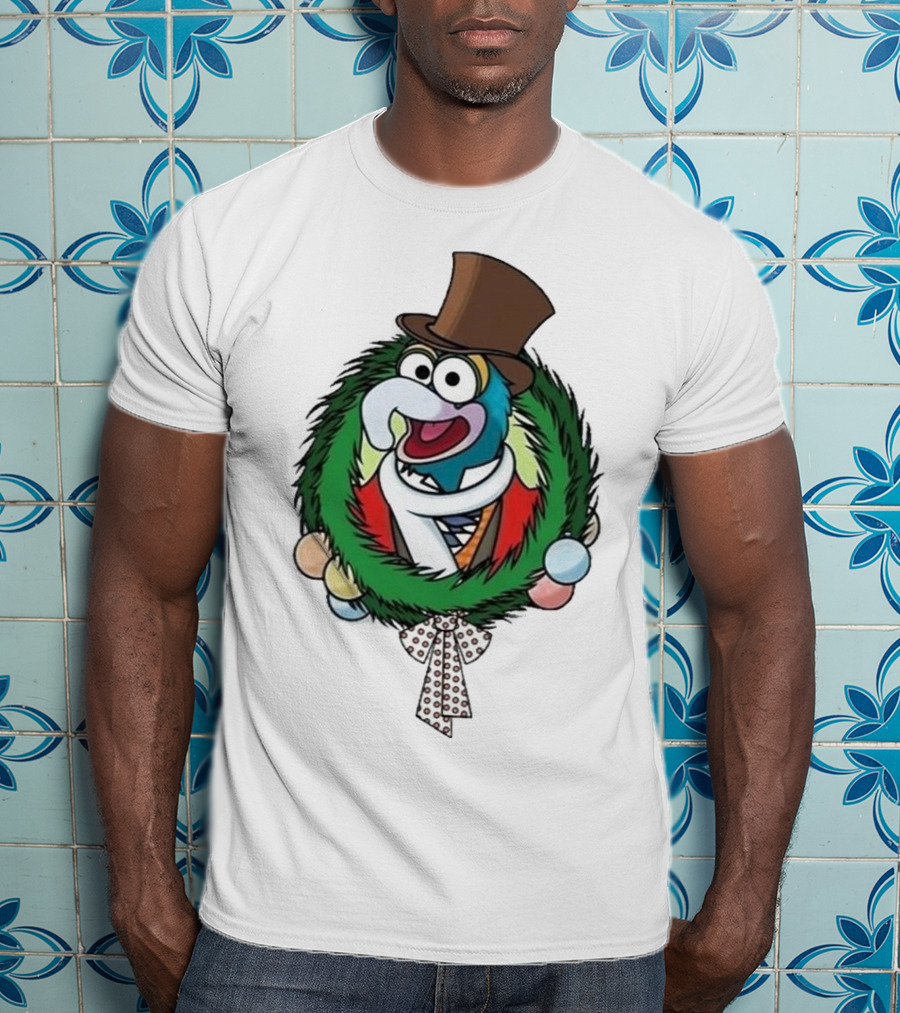 Cute Gonzo The Muppet Christmas Carol Wreath T-Shirt