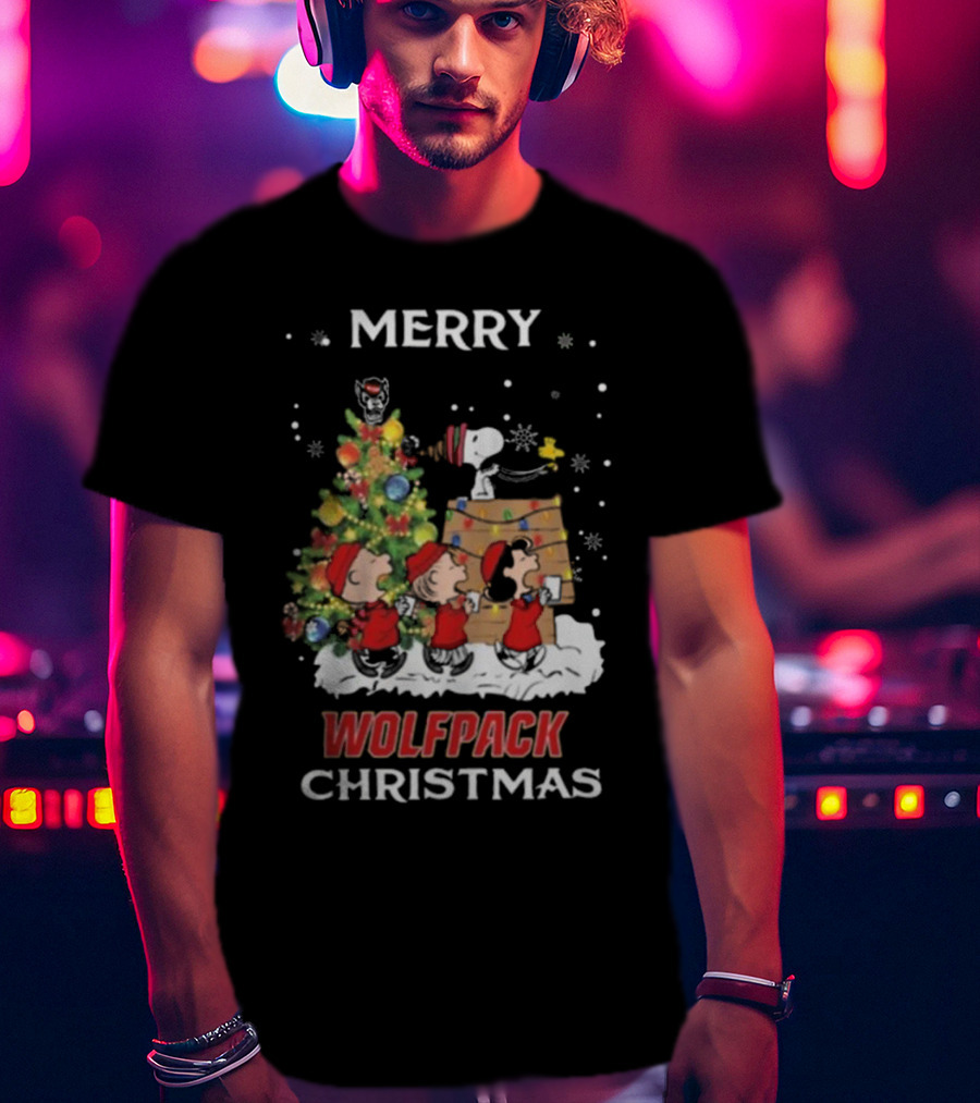 Merry Wolfpack Christmas NC State Snoopy And Friends T-Shirt