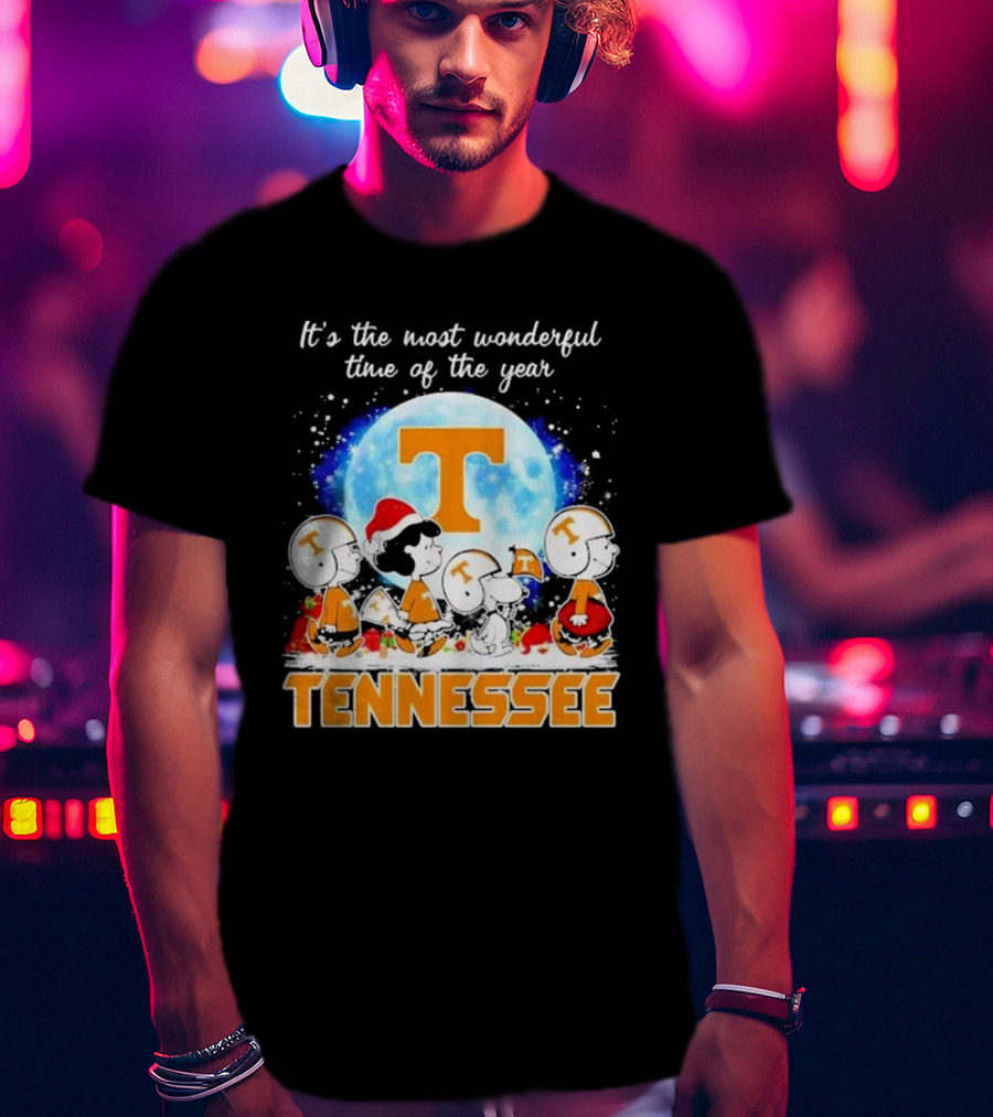 Peanuts Tennessee Volunteers It's The Most Wonderful Time Of The Year Christmas Snoopy Woodstock Lucy Moon T-Shirt