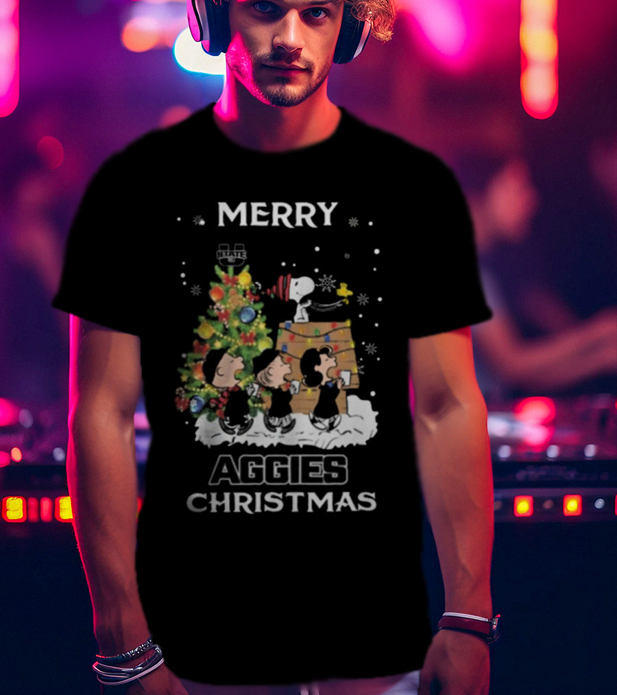 Merry Christmas Utah State Aggies Snoopy And Friends T-Shirt