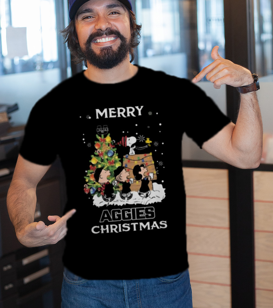 Merry Christmas Utah State Aggies Snoopy And Friends T-Shirt