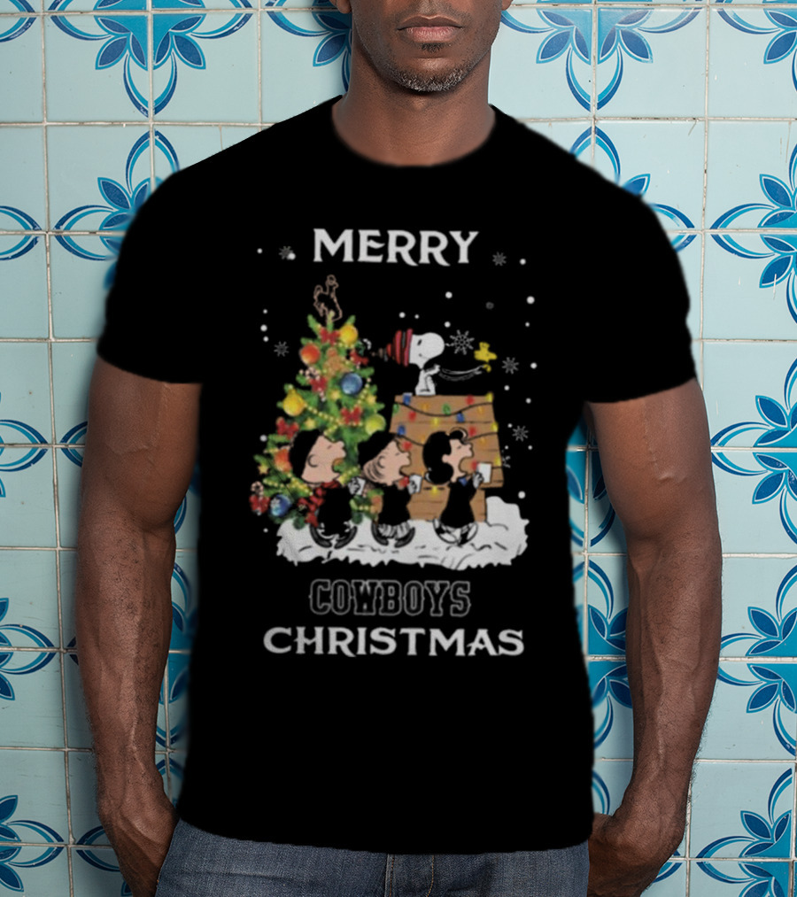 Merry Cowboys Christmas With Snoopy And Friends Christmas Tree T-Shirt