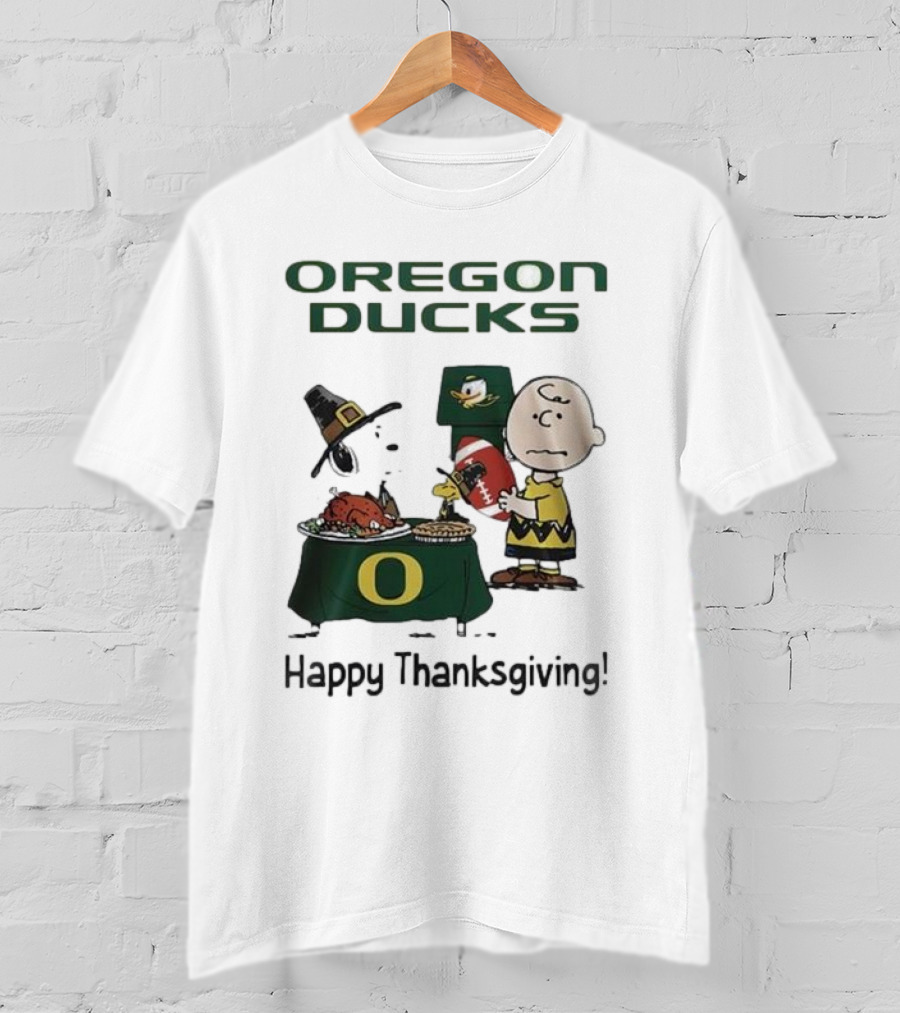 Oregon Ducks Peanuts Happy Thanksgiving Football T-Shirt