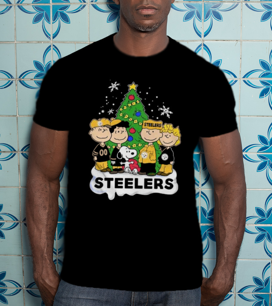 Steelers Snoopy And Friends Christmas Tree T-Shirt