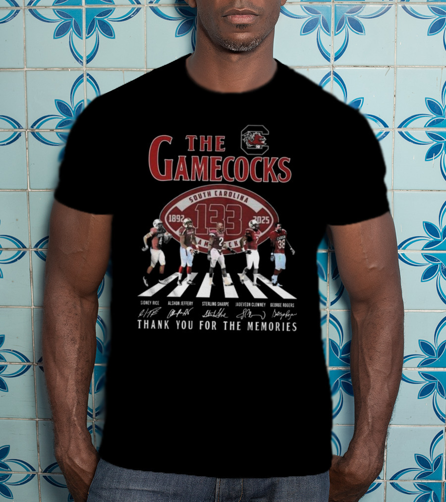 NCAA South Carolina Gamecocks 133 1892-2025 Thank You For The Memories Walking Signatures T-Shirt