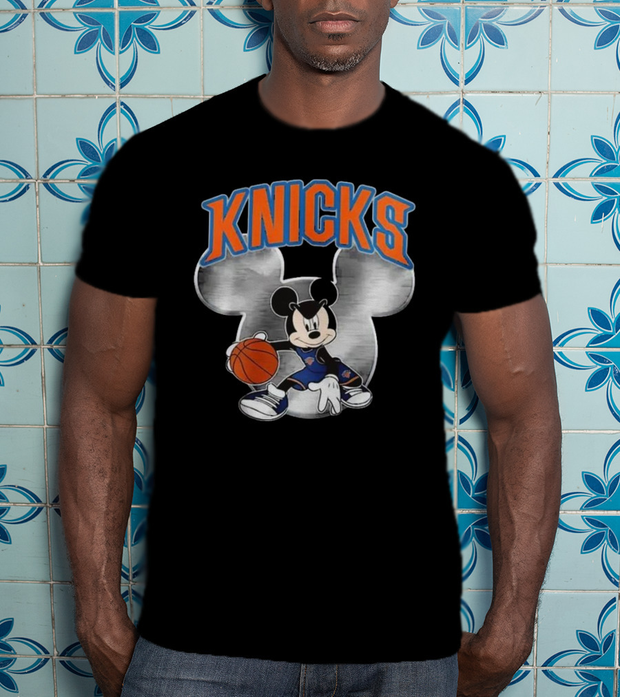 Knicks Mickey Mouse Basketball Christmas T-Shirt