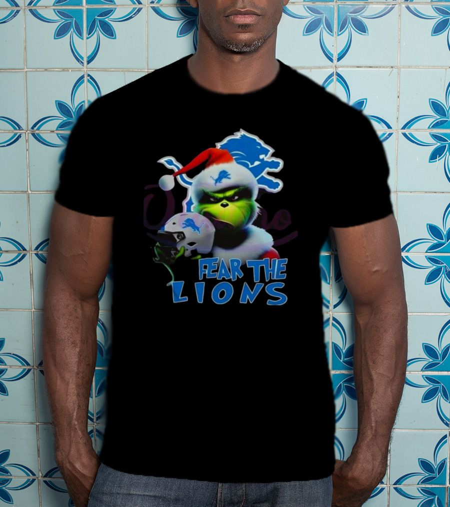 Santa Grinch Fear The Lions Detroit Lions T-Shirt