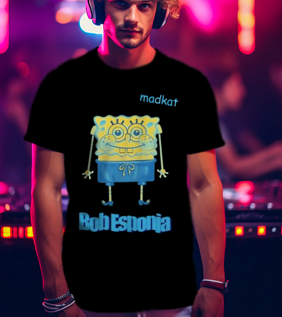 Madkat X Bob Esponja Collaboration Featuring Iconic Sponge Character T-Shirt