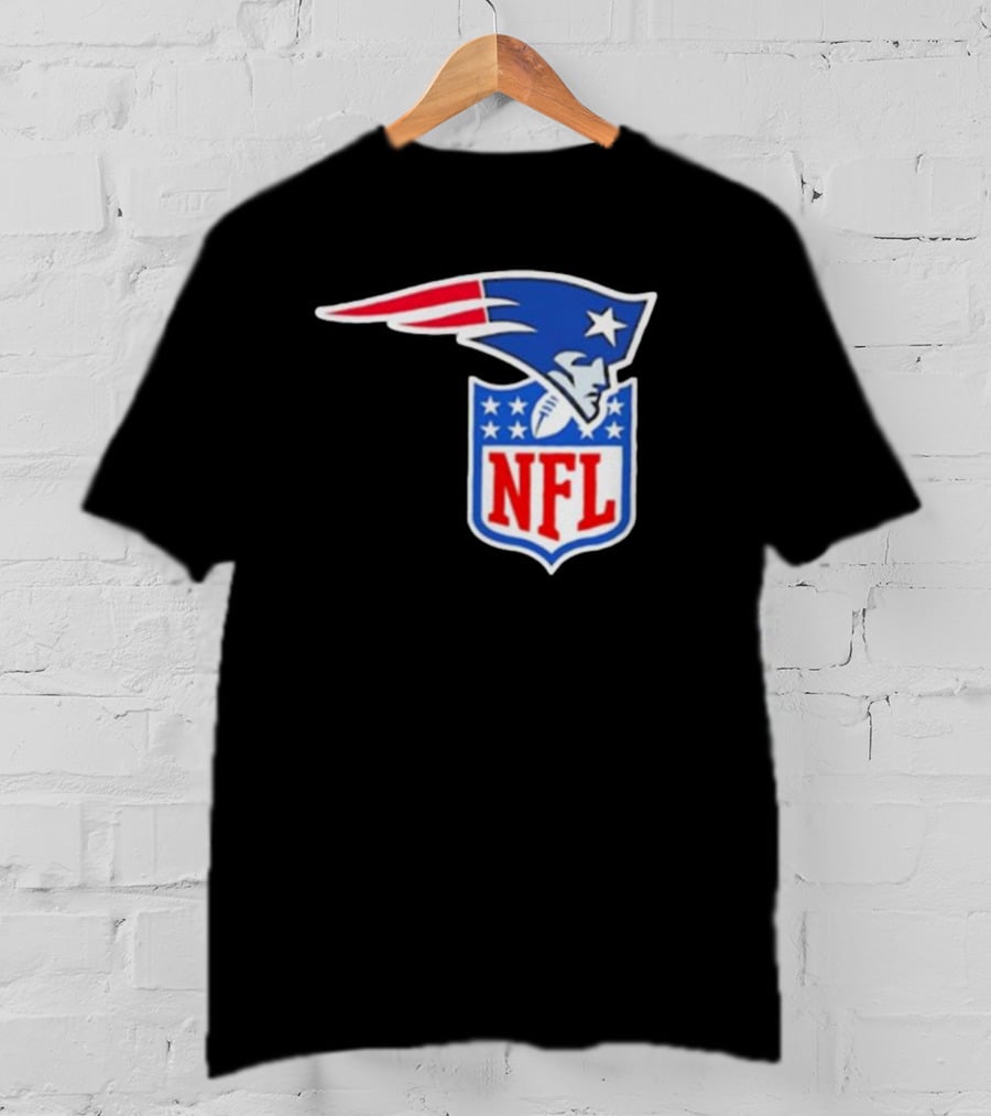 New England Patriots NFL Shield Logo Mashup T-Shirt