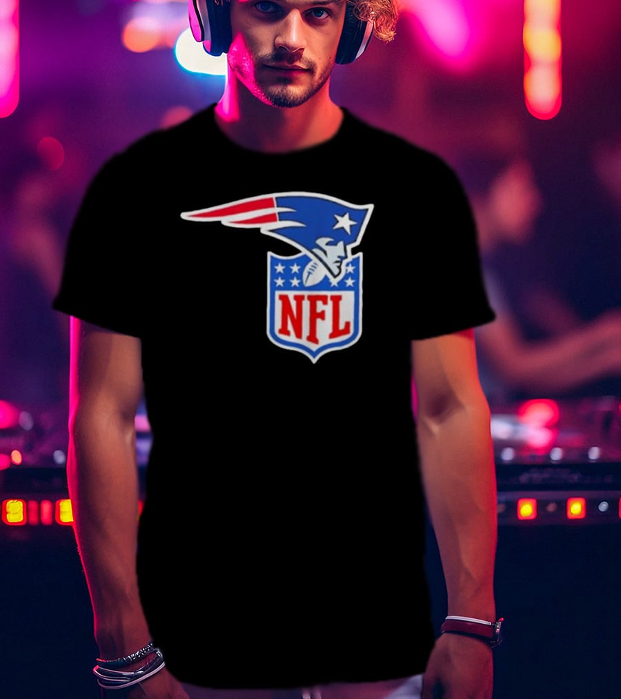 New England Patriots NFL Shield Logo Mashup T-Shirt