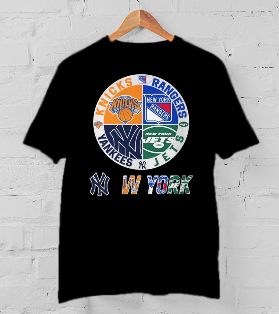 Knicks Rangers Yankees Jets New York Sports Circle T-Shirt