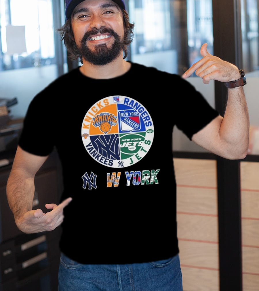 Knicks Rangers Yankees Jets New York Sports Circle T-Shirt