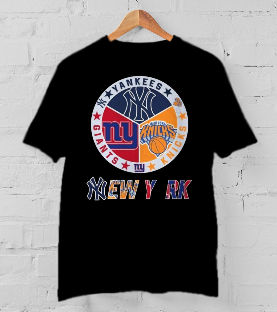 New York Yankees Giants Knicks Circle Yankees Giants Knicks New York T-Shirt